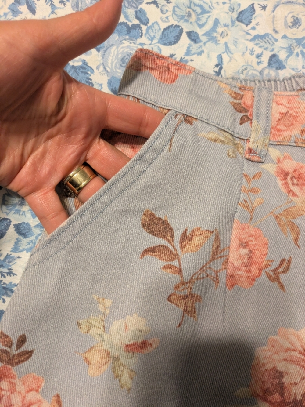 Wide Leg Floral Pants in Light Blue - Picture 4 of 6
